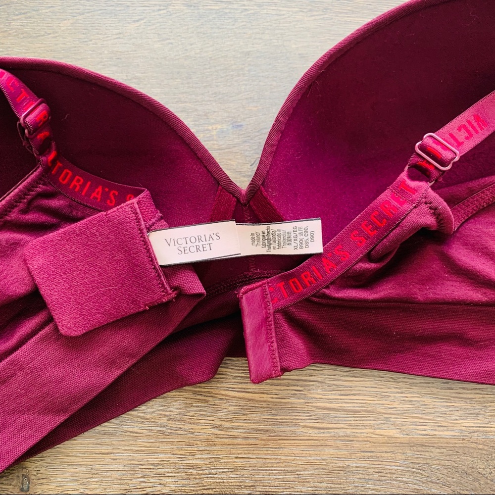 SOLD Victoria’s Secret Wireless Push-up Bra - Picture 2 of 3